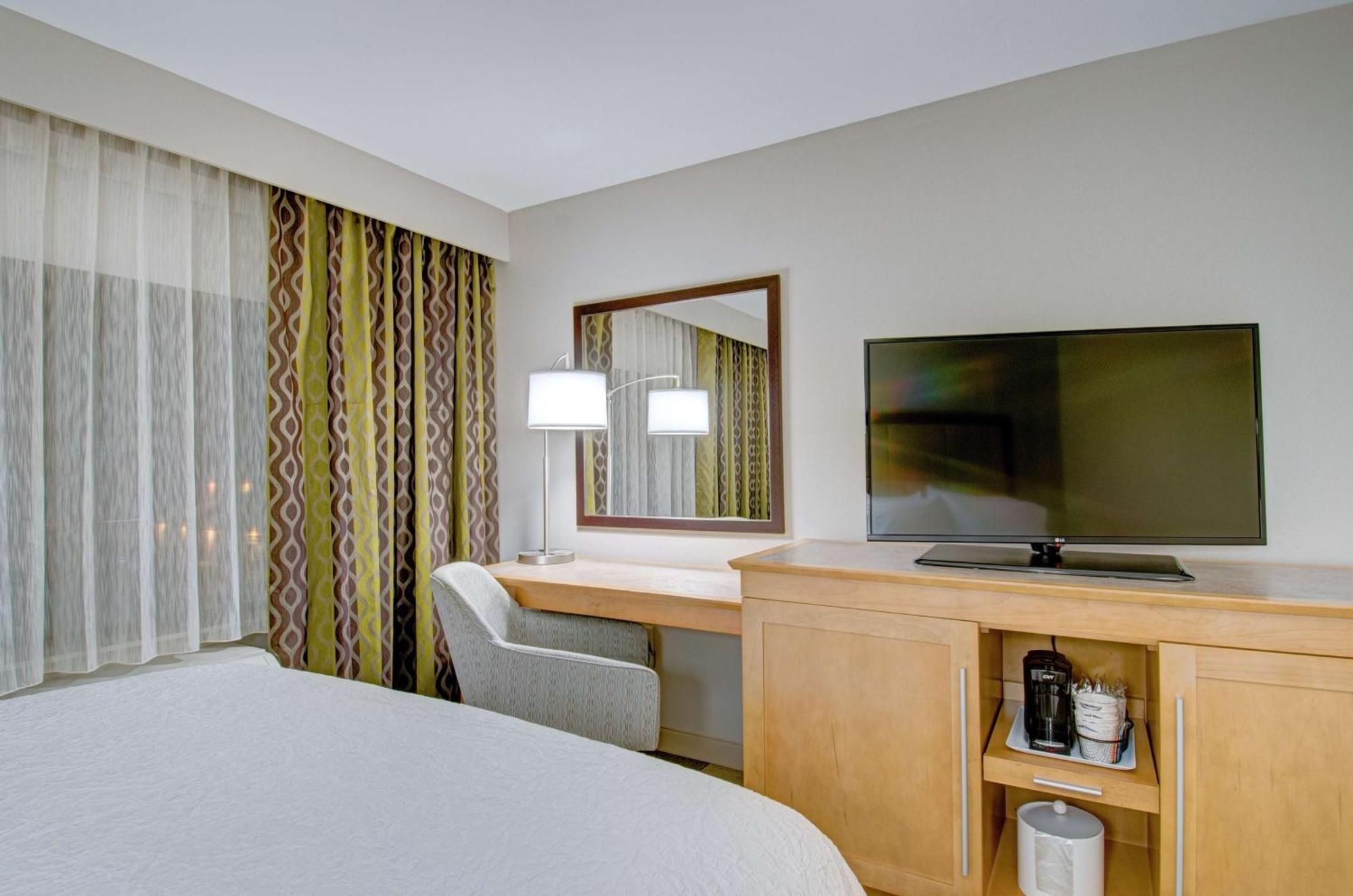 Hampton Inn Boston - Westborough Eksteriør bilde